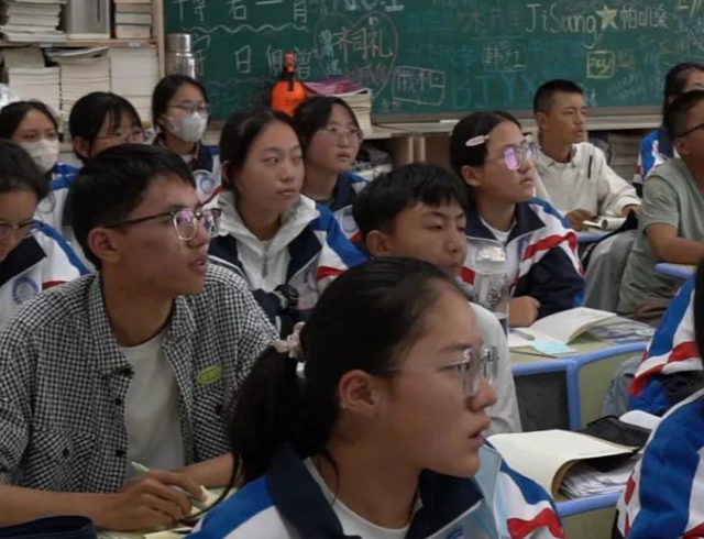 让思政课愈加可亲可感学生感同身受教育作用更好